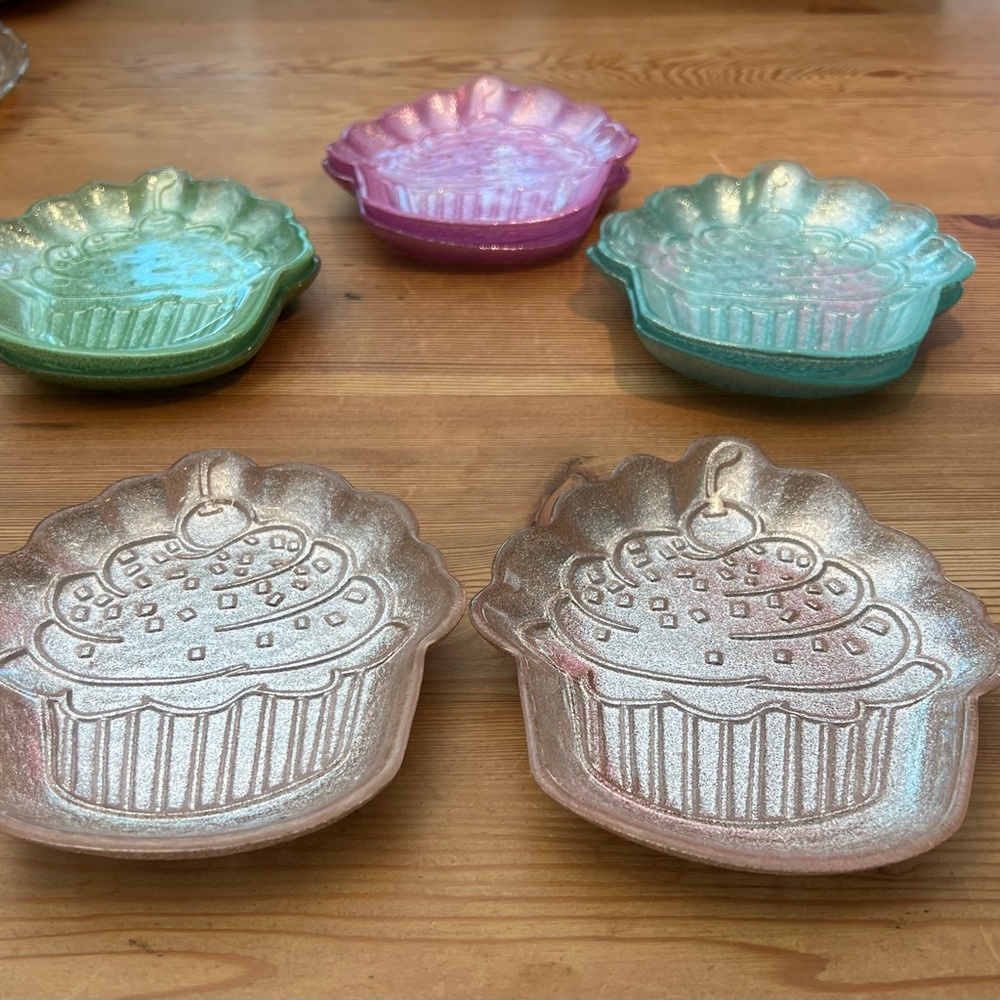 8-Glass Cupcake Dessert Plates - Picture 4 of 8